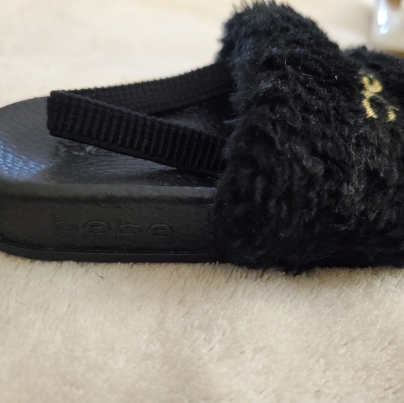 Bebe sandal size large 9/10 Black And Gold - Picture 4 of 5
